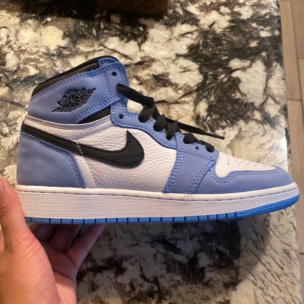 Authentic Nike air Jordan 1
